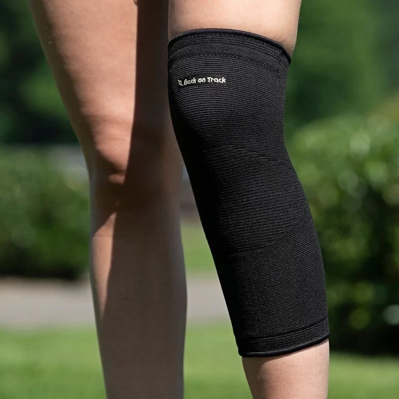 Back On Track Classic Line Therapueutic 2 Way Stretch Knee Brace - Black - Image 2