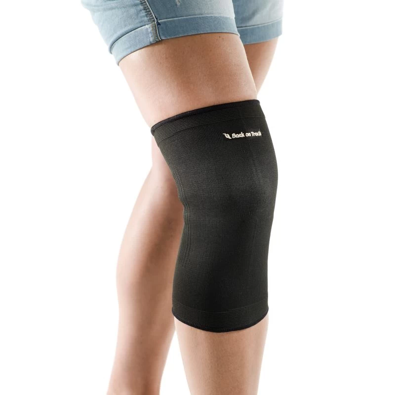 Back On Track Classic Line Therapueutic 2 Way Stretch Knee Brace - Black - Image 3